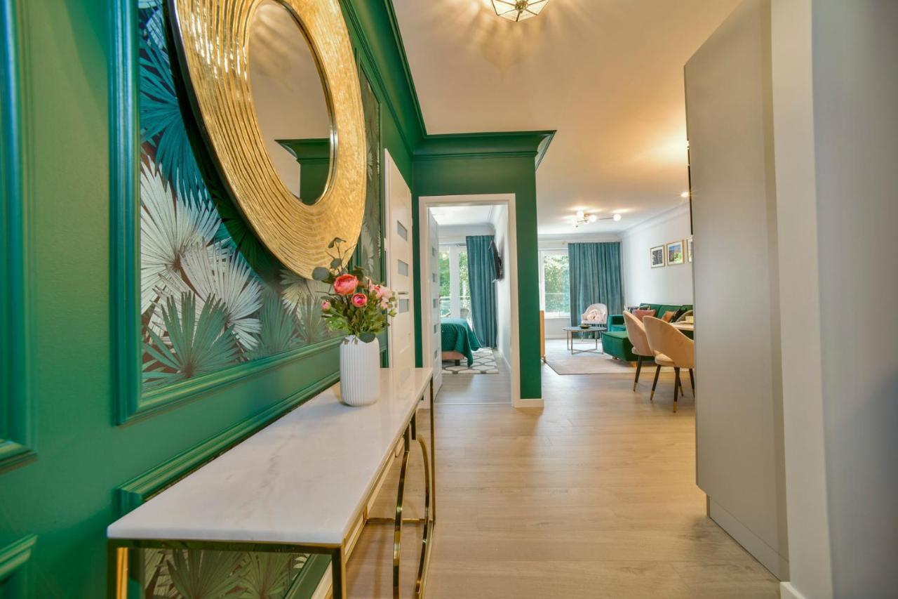 Apartamenty Navigator- Nadmorskie Tarasy Port Kołobrzeg Exteriör bild